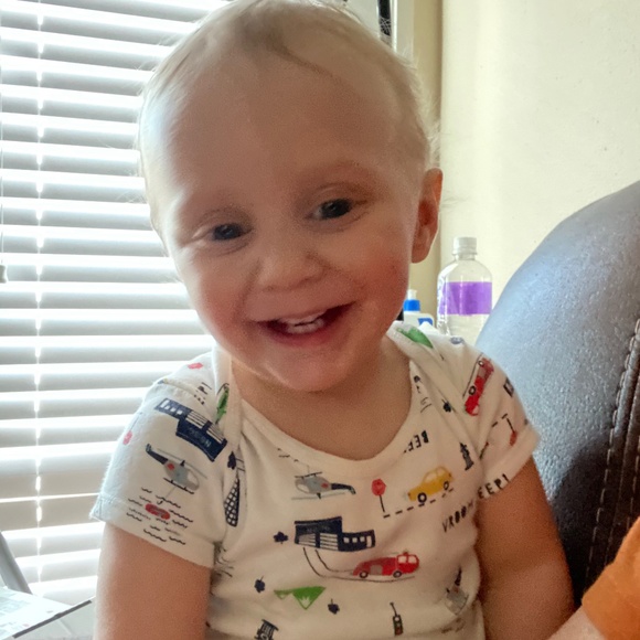 Meet your Posher, Sara - Picture 1 of 1